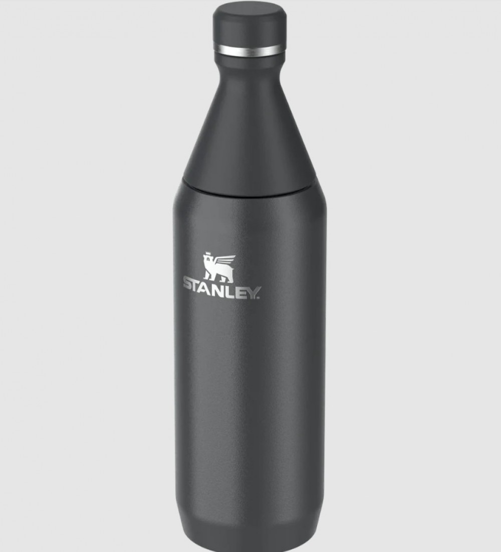 Stanley The All Day Slim Bottle 0.59L / 20oz Black Gloss 10-12069-024