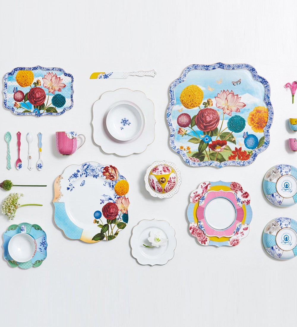 Royal Beyaz / Mavi Çiçek Desenli Yemek Tabağı 28 cm.