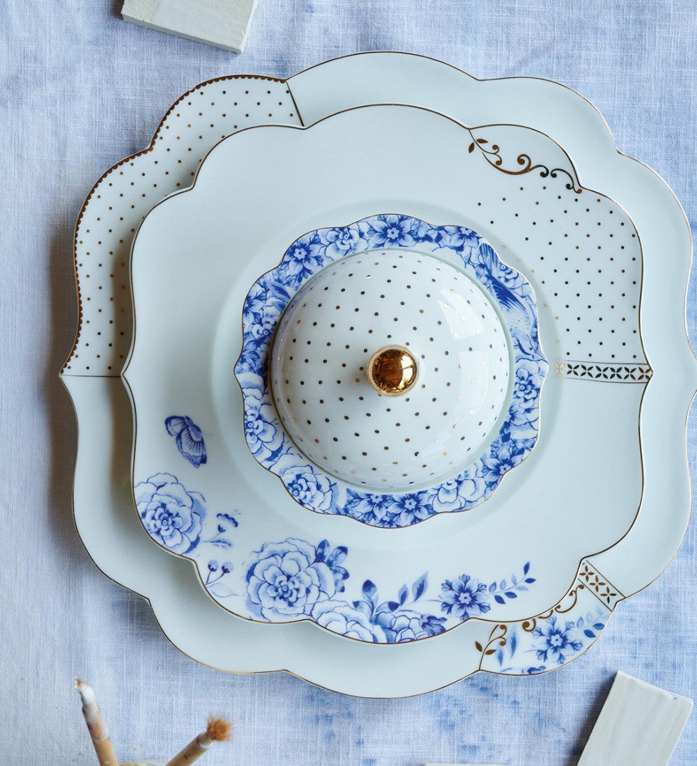 Royal Beyaz / Mavi Renkli Kahvaltı Tabağı 23,5 cm.