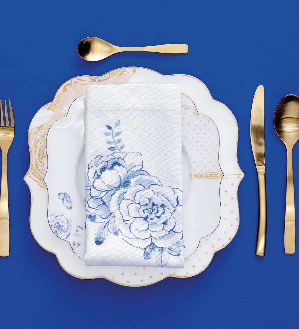 Royal Beyaz / Mavi Renkli Kahvaltı Tabağı 23,5 cm.